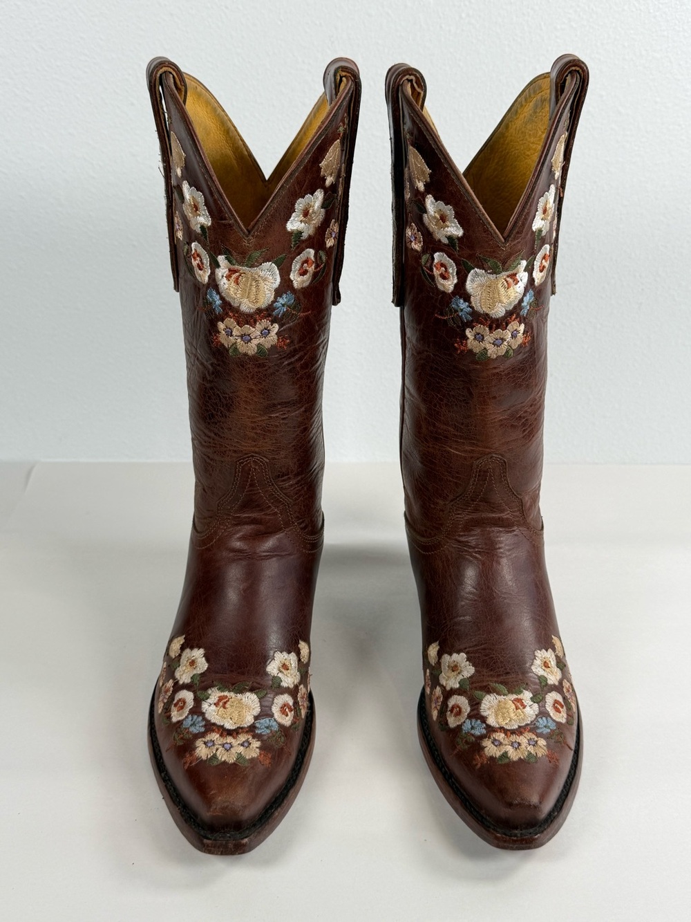 Cavender’s By Old Gringo Women’s Western Boots Size 7 B Brown With Floral Emb.